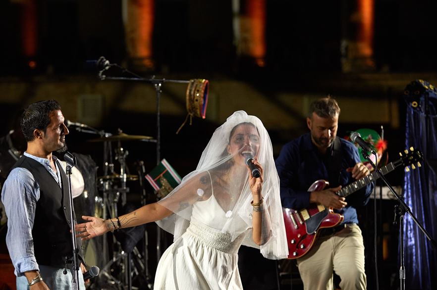 L’Orchestra di Piazza Vittorio sul palco dello Sferisterio di Macerata