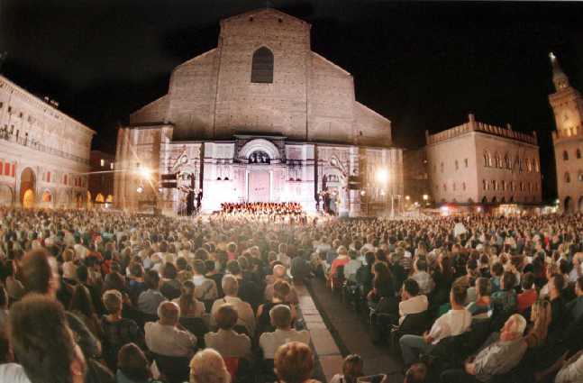 Bologna e Forlì: Grande Emilia Romagna Festival 2002